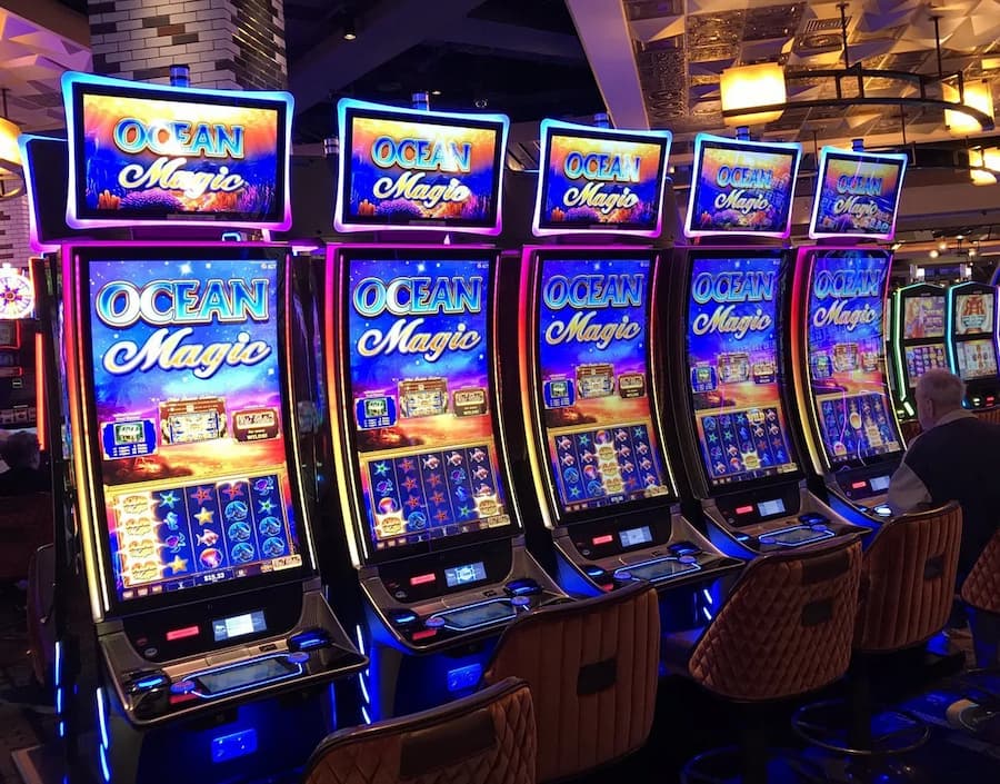 Máy đánh bạc trong casino